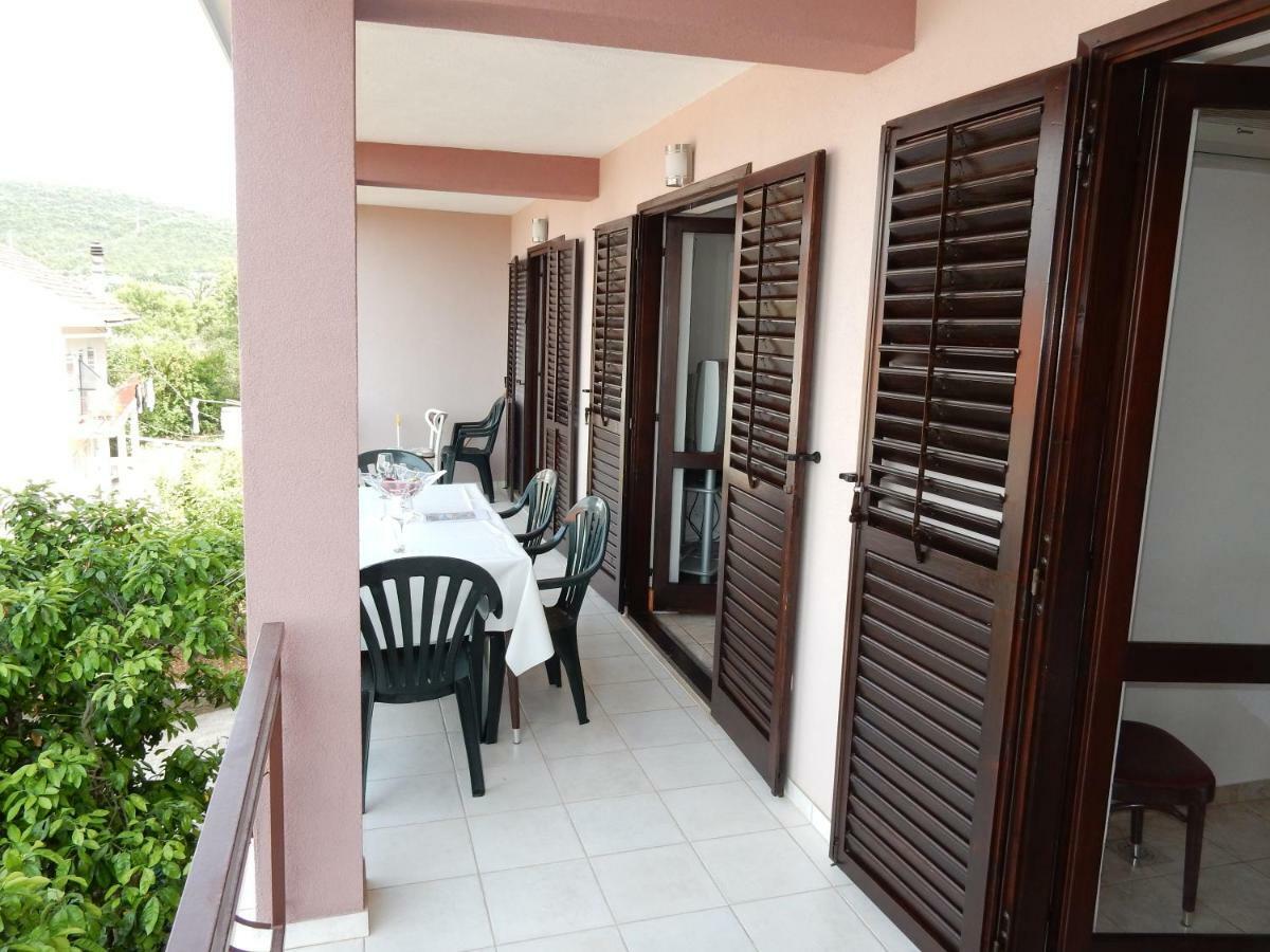 Apartments Indira II Ловиште Экстерьер фото